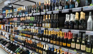 Alkon myynti putosi reippaasti viime vuonna | Uutisia lyhyesti