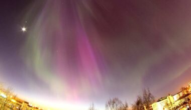 Revontulet ja yötaivaan tähti­näytökset saa kuvattua keskellä kaupunkiakin näillä vinkeillä | Varsinais-Suomi