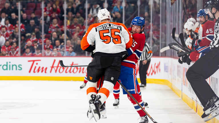 Rasmus Ristolainen taklaa Alexandre Texieriä.