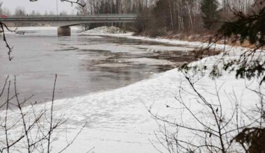 Suomessa annettu tulvavaroituksia – asiantuntija kertoo, mistä on kyse - Yle