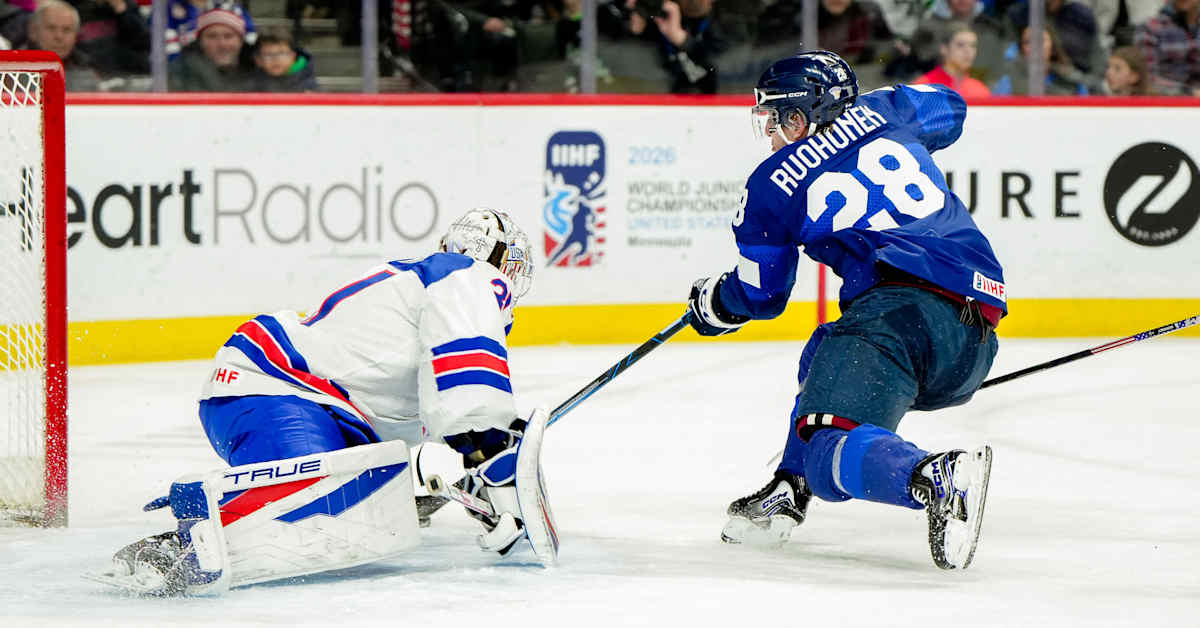 Ruotsi vain sekunneissa johtoon Suomea vastaan – Yle seuraa jääkiekon nuorten MM-kisojen välierää | Urheilu