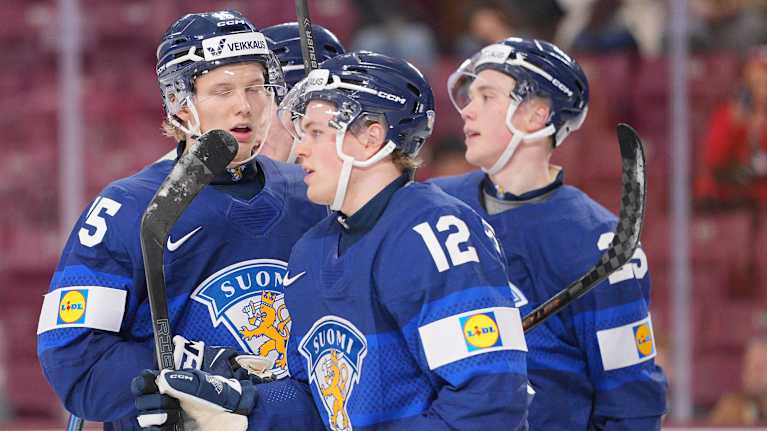 Joona Saarelainen etualalla.