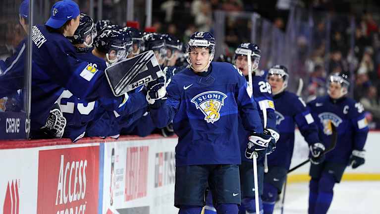 Leo Tuuva teki Suomen 2–2-tasoitusmaalin, kun kolmatta erää oli jäljellä alle kahdeksan minuuttia.