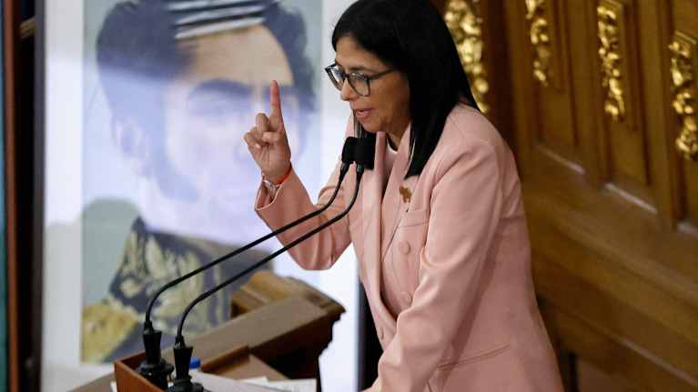 Venezuelan varapresidentti Delcy Rodriguez puhumassa.