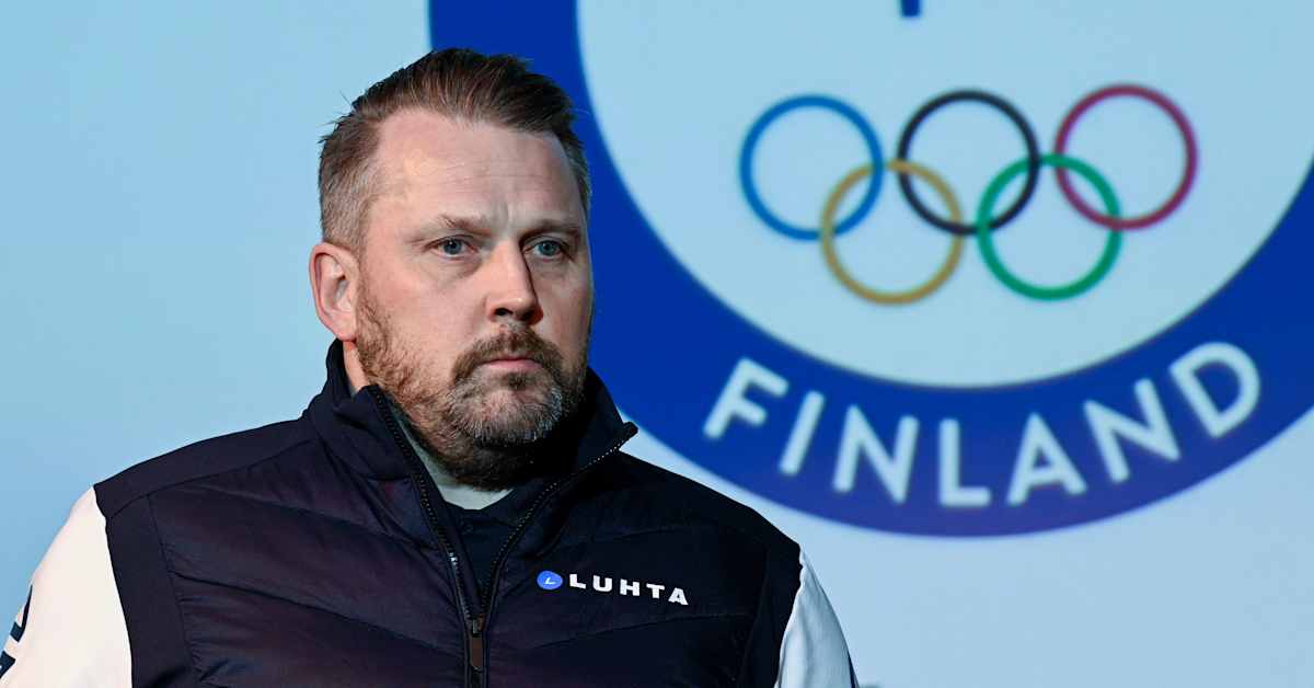 Kommentti: Antti Pennasella ja Leijonilla erikoinen sopimus­soppa – Jääkiekko­liiton viestintä jatkaa farssilinjalla | Urheilu