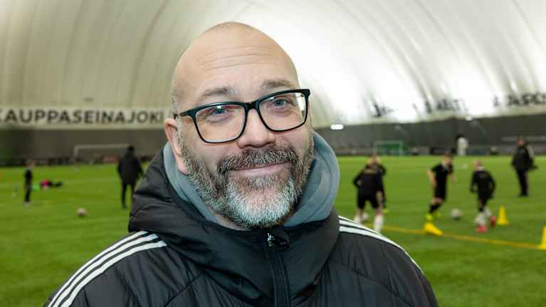 Urheilutoimenjohtaja Jozef Lomski, SJK-juniorit.