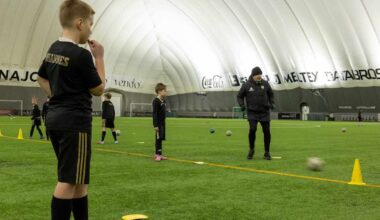 Juniorit harjoittelevat nyt kylmissä kuplahalleissa – ”2-5 astetta on ihan sopiva lämpötila treenata” | Kotimaa