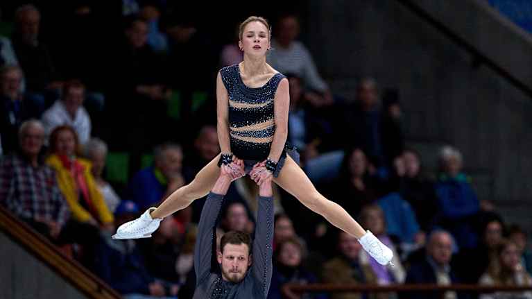 Alisa Efimova ja Misha Mitrofanov.