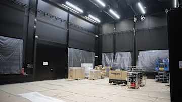 Ylen uusi studio Vaasan keskustassa Ylen uusissa tiloissa.