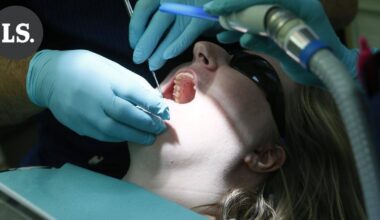 Eloisan terveyspalvelujen säästöt: Sote-asemien jonot voivat pidentyä – Hammashoitoloita ja fysioterapeutin vastaanottoja lakkautetaan | Paikalliset