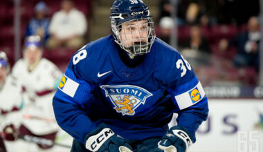 Oliver Suvanto mahtui kansainvälisten sarjojen kenttäpelaajien kärkikolmikkoon.