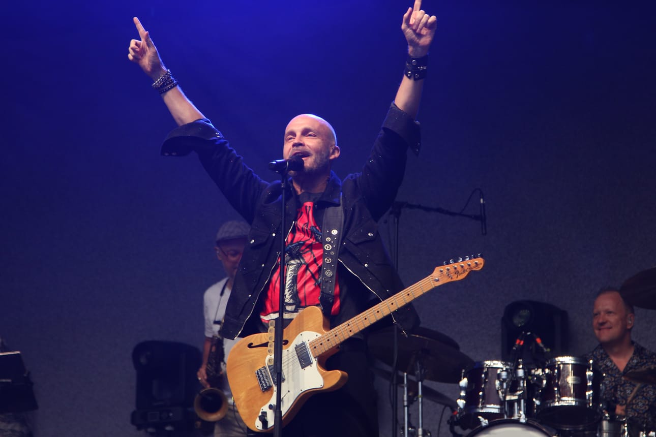 Juhlavuoden festivaalilla yleisöä viihdyttää myös Juha Tapio.