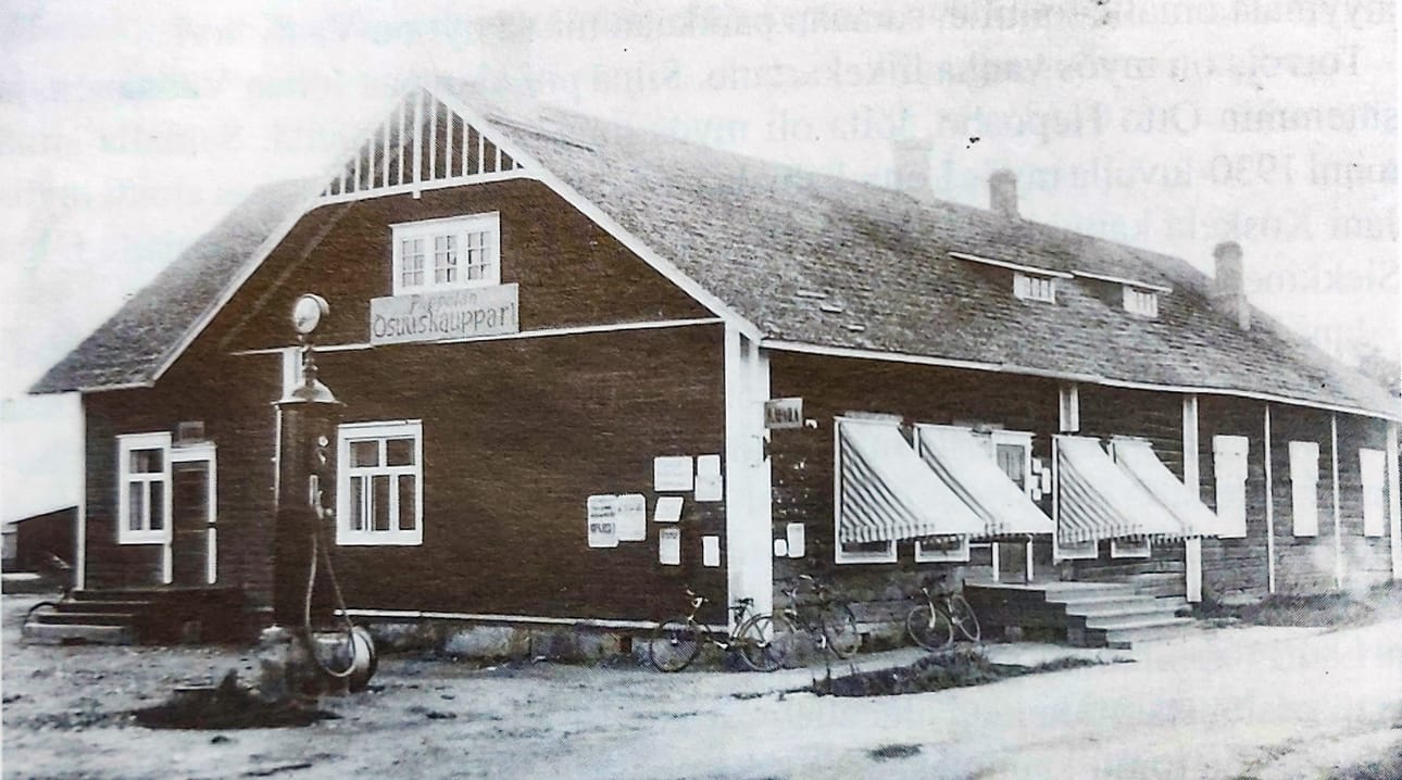 Piippolan Osuuskauppa ennen yhdistymistään Pulkkilan Osuuskaupan kanssa Lamujoen Osuuskaupaksi vuonna 1925.