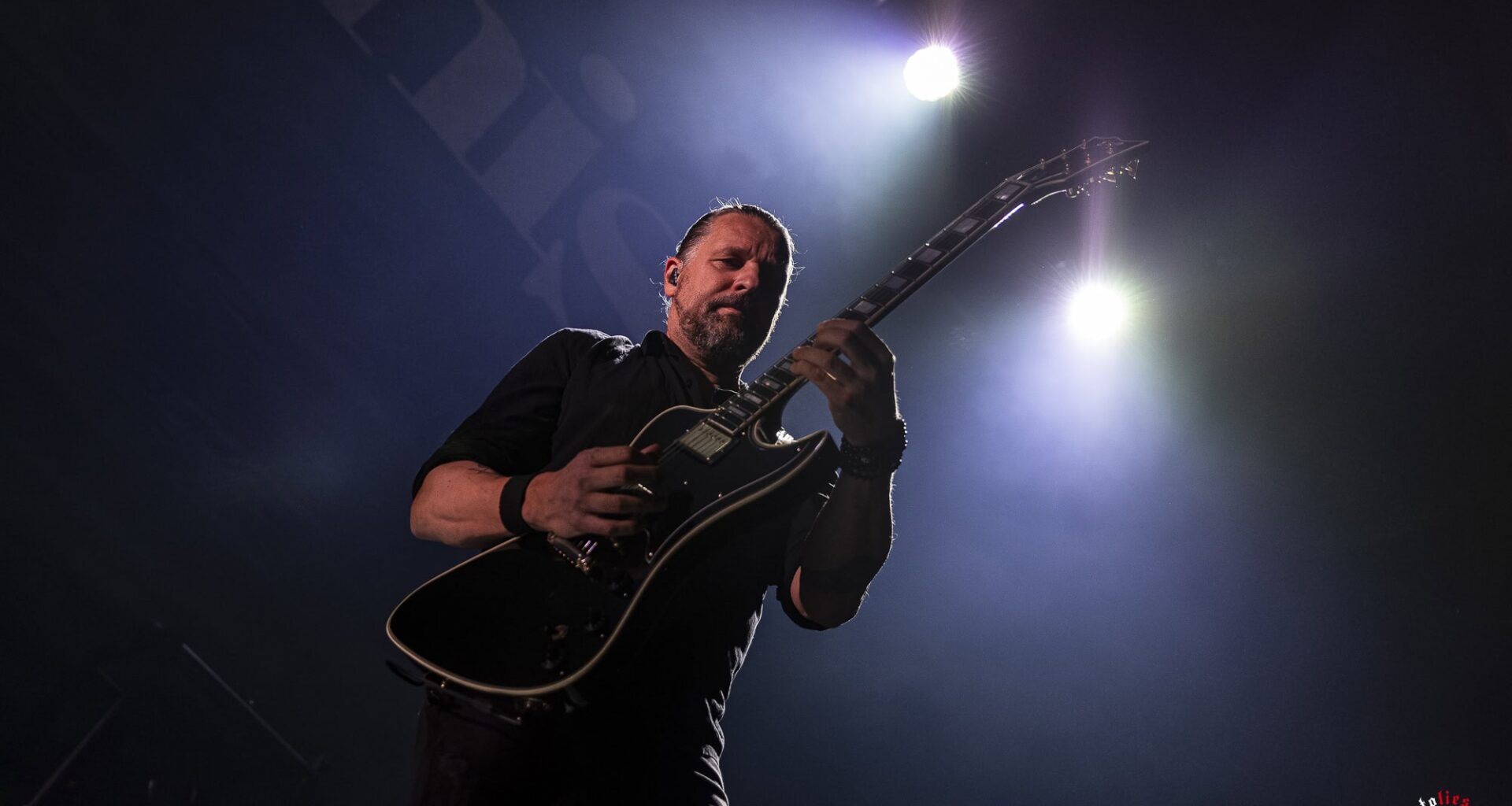 Miten bändihommat ovat muuttuneet 1990-lukuun verrattuna? Amorphis-muusikot analysoivat asiaa