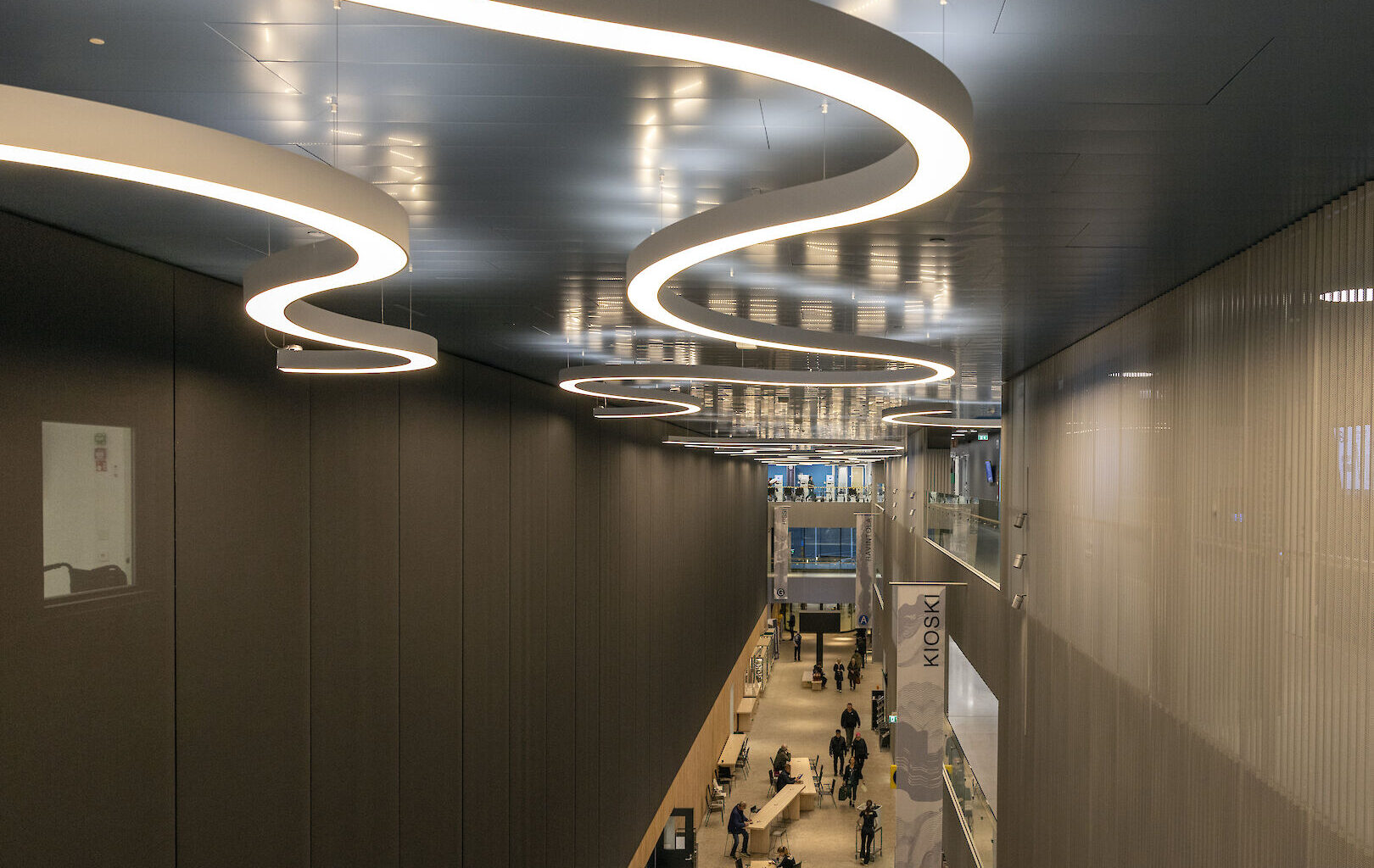 Kolme ehdokasta jäljellä Keski-Suomen hyvinvointialueen johtajaksi