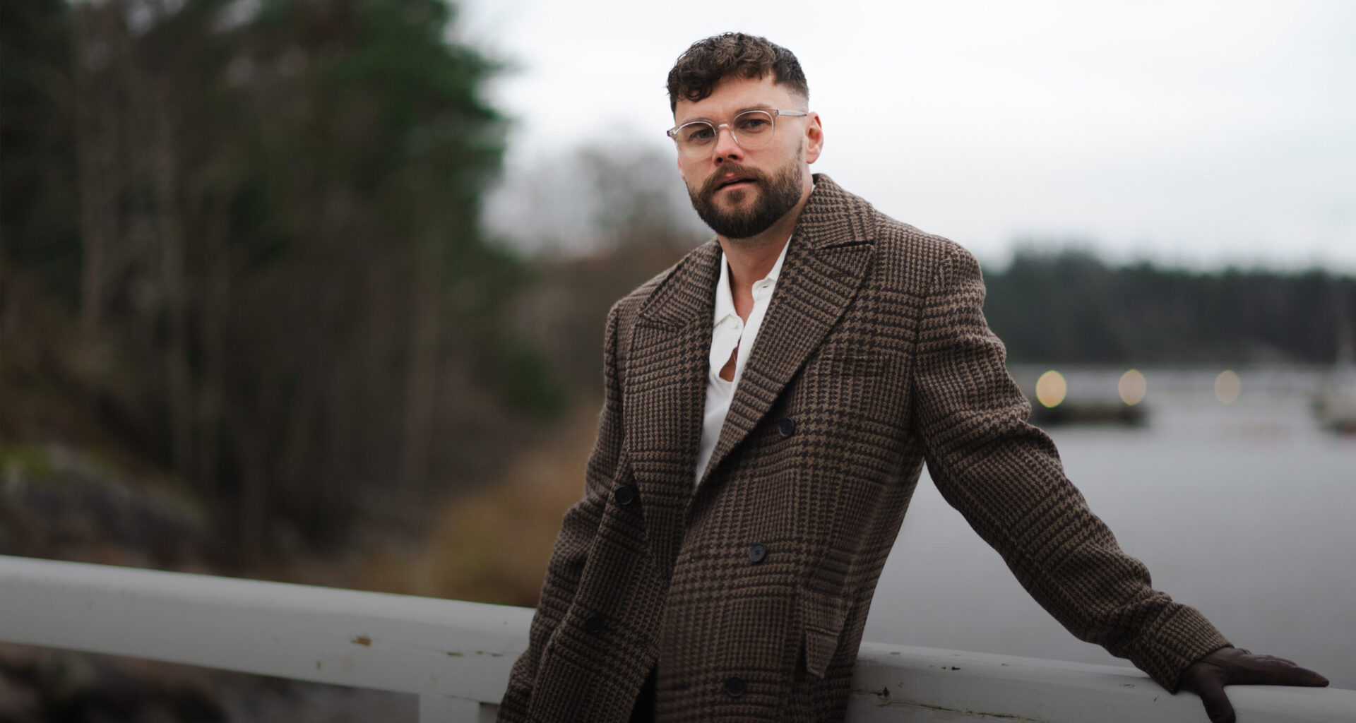 Uusi Bachelor on entinen poliisi ja nykyinen vaikuttaja