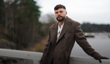 Uusi Bachelor on entinen poliisi ja nykyinen vaikuttaja