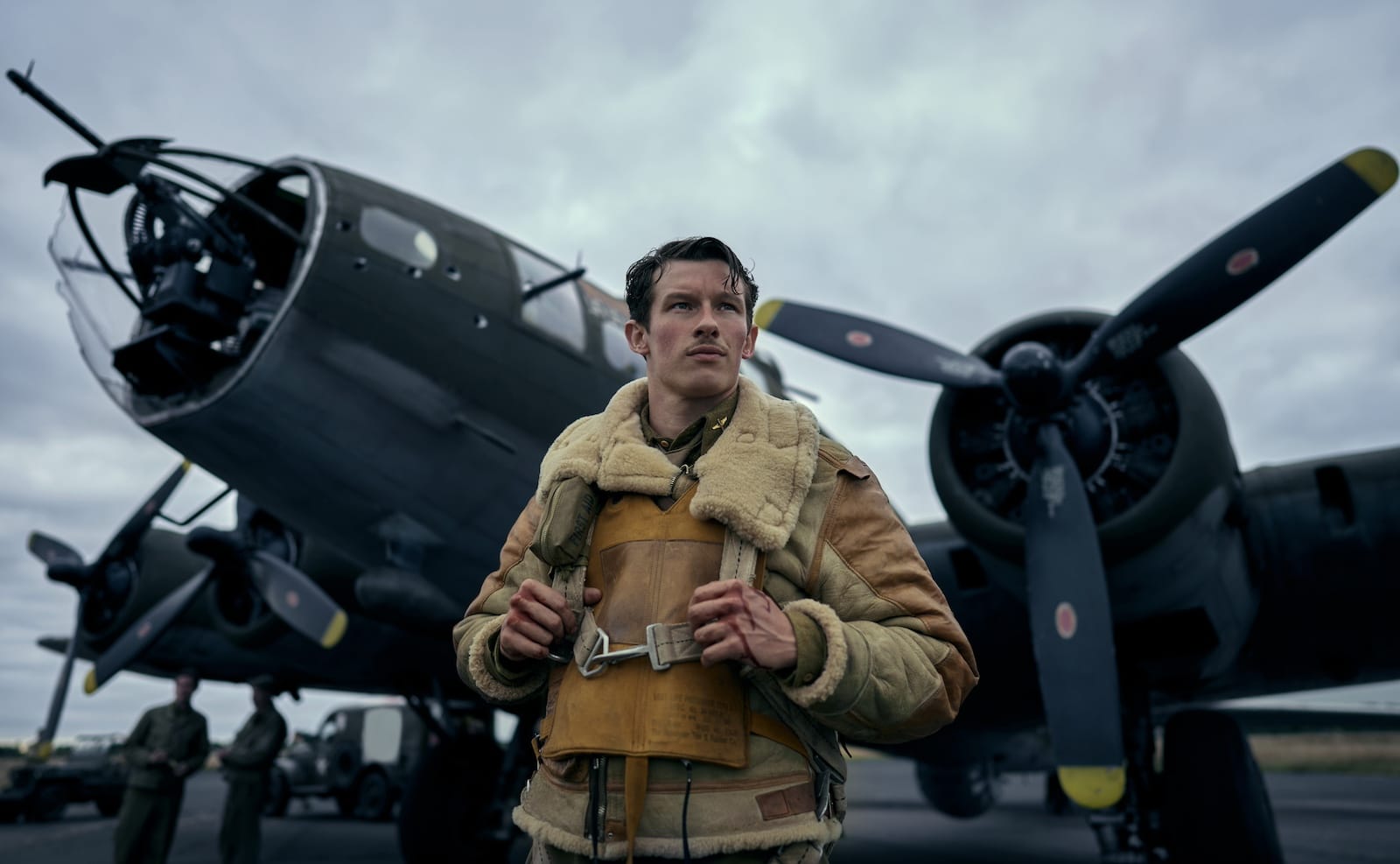 James Bondin rooli on nyt kahden kauppa - Ohjaaja ei ole kerennyt syventyä koko elokuvaan