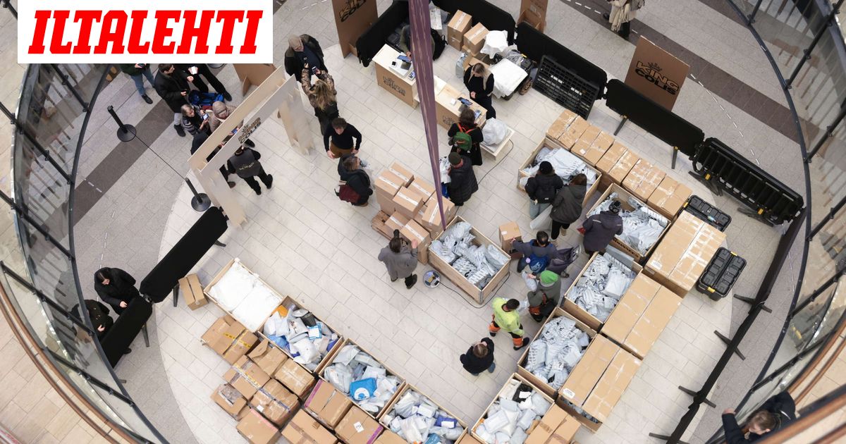 Kommentti: Hirveä jono paljasti jotain ihmisistä - Iltalehti