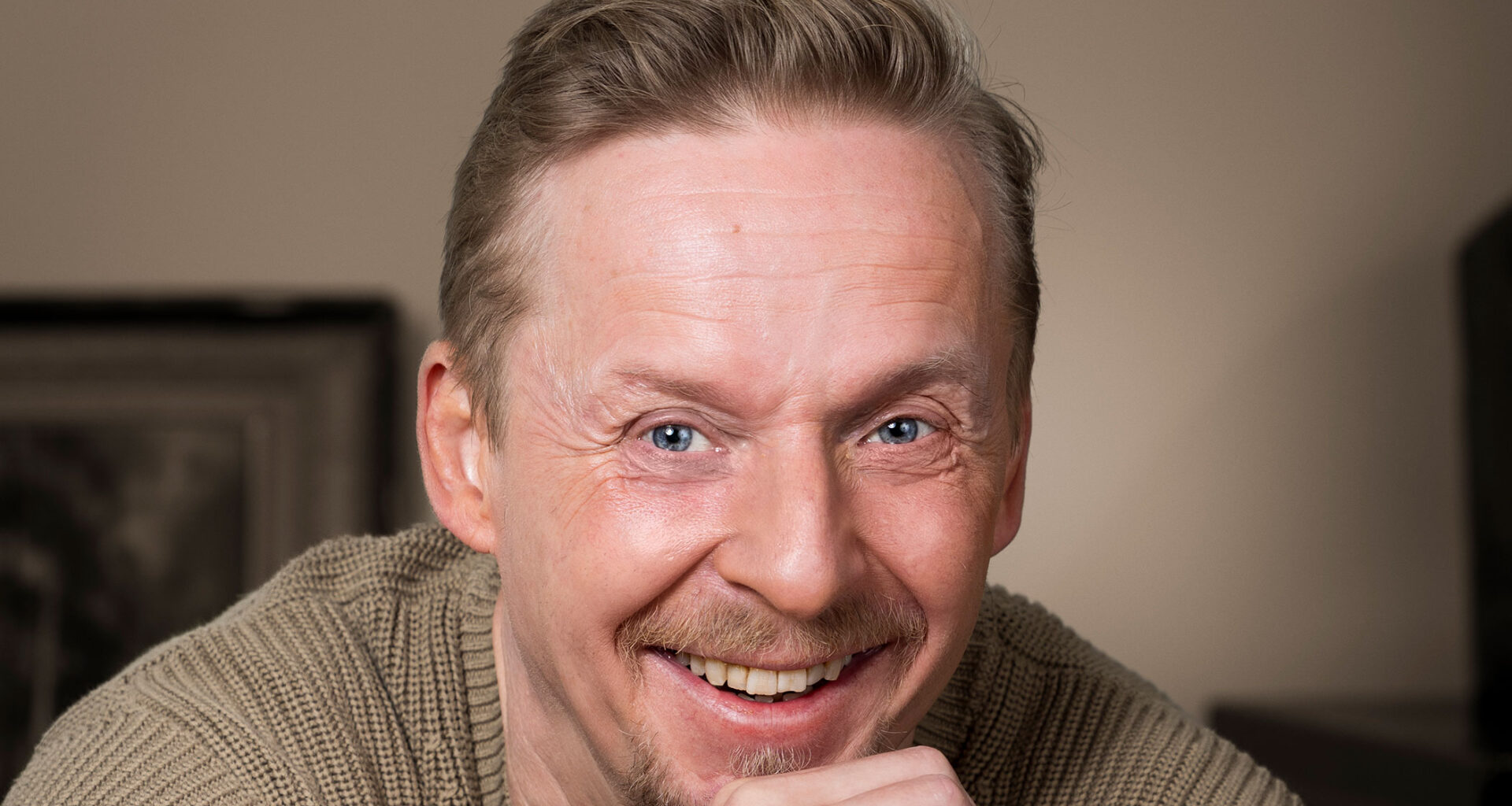 Seura: Eero Aho tukeutui Esko Salmiseen avioeronsa aikaan