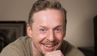 Seura: Eero Aho tukeutui Esko Salmiseen avioeronsa aikaan