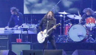 Foo Fighters palasi keikkakantaan - videoita ja settilista tarkastettavissa