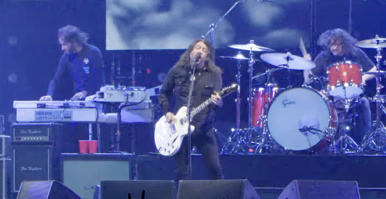 Foo Fighters palasi keikkakantaan - videoita ja settilista tarkastettavissa