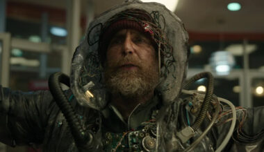 Traileri: Mies tulevaisuudesta haluaa pelastaa maailman pahalta tekoälyltä – Sam Rockwell pääosassa!