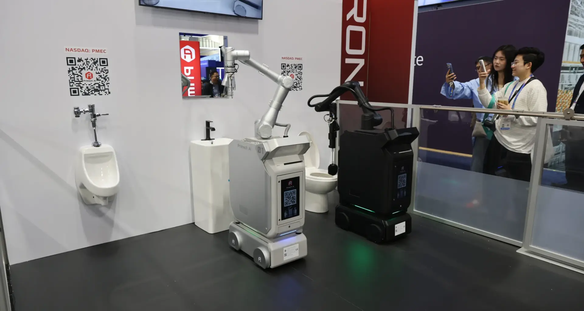 Hytron-robotti lupaa hoitaa joka kodin inhokkiaskareen