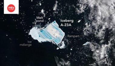 A-23A -jäävuori on hajoamispisteessä. Terra-satelliitin ottama kuva joukukussa 2025.