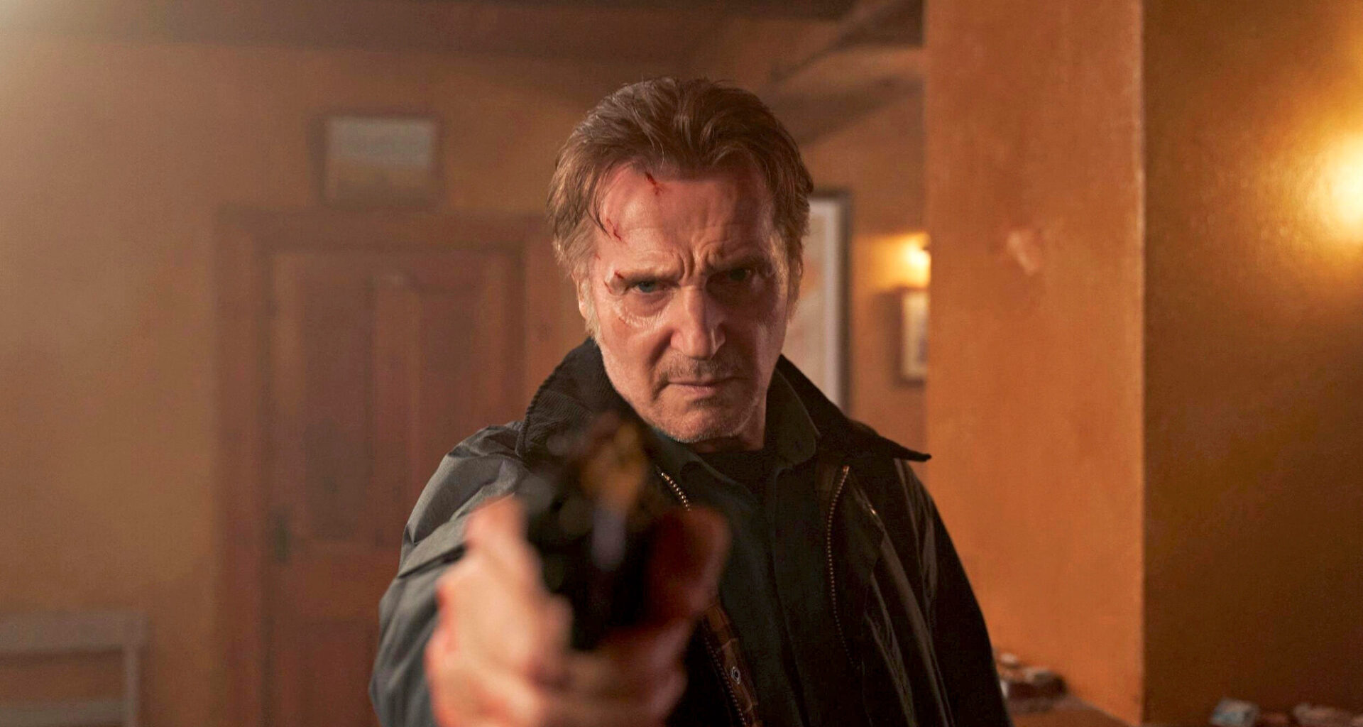 In the Land of Saints and Sinners on jäntevä jännäri