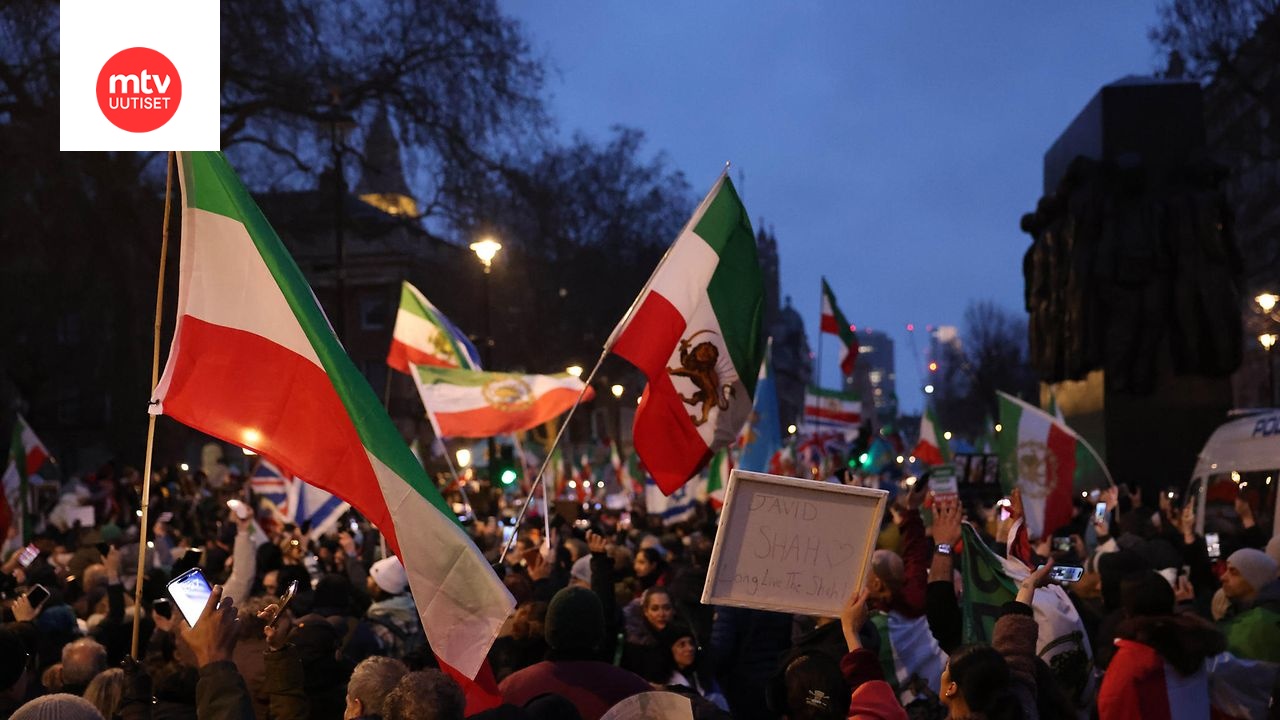 Yhdysvaltain mukaan Iranin oli tarkoitus teloittaa 800 ihmistä. Kuva Iranin hallinnon vastaisesta mielenosoituksesta Lontoosta