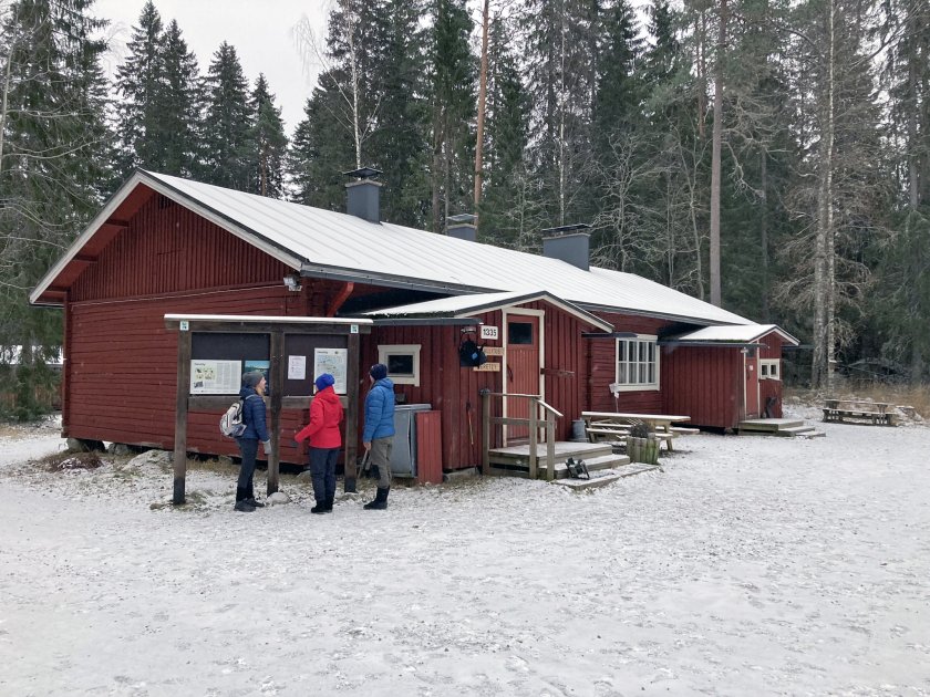 Isojärven kansallispuiston palveluissa muutoksia - Heretyn kämppäkahvila avoinna kuumimman kesän, Lortikan kämppä toistaiseksi pois käytöstä