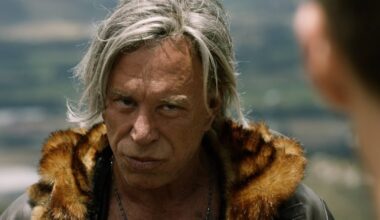 Mickey Rourke on pahoissa rahavaikeuksissa – pyytää yleisöltä apua selvitäkseen ongelmistaan
