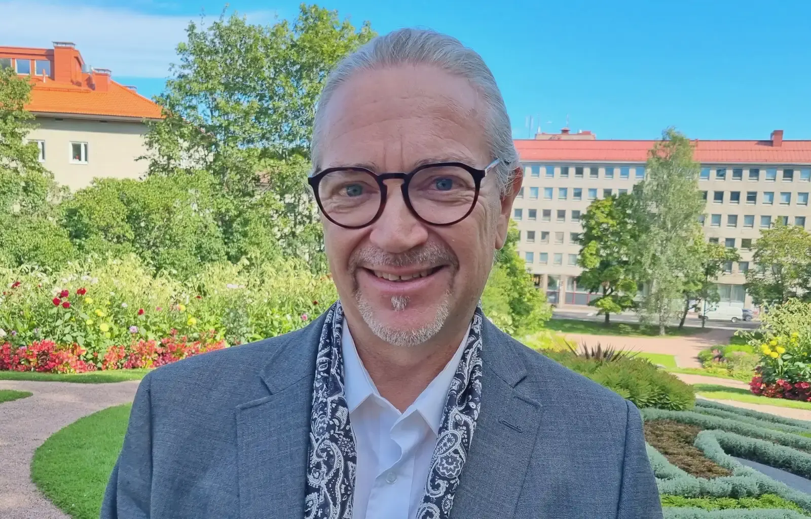 No nyt! Maajussi-Ville tihkuu riemua - Ilouutinen Espanjasta!