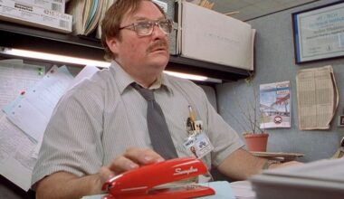 Tiesitkö tätä? 1990-luvun kulttikomedia teki tavallisesta toimistotarvikkeesta yllättävän hittituotteen