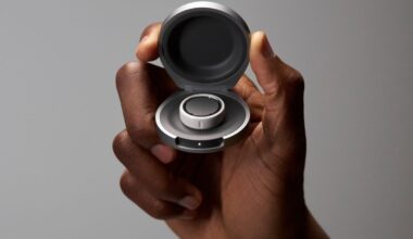 Oura Ring 4 Charging Case.