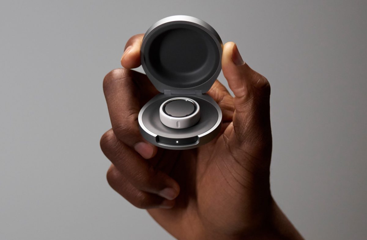 Oura Ring 4 Charging Case.