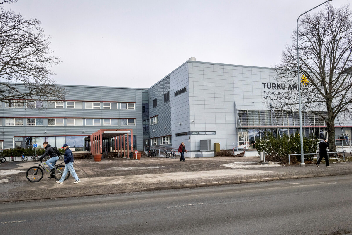 Turun kansainvälinen koulu muutti vuodenvaihteessa moderneihin tiloihin Turun AMK:n Lemminkäisenkadun kampukselle.