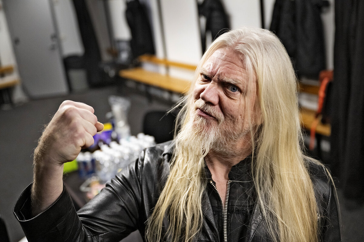 Marko Hietala on ollut mukana useissa yhtyeissä ja tehnyt myös soolouraa.