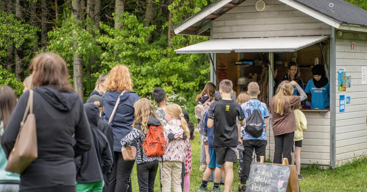 Puistoruokailuun etsitään yhteistyötahoja [Tampereen kaupunki