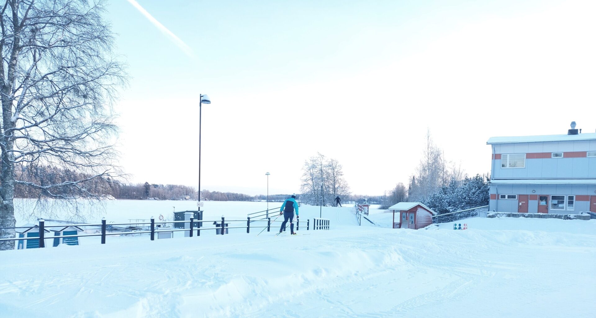 Suurin osa luistinradoista jäässä, Räikän tykkilumiladulle lisää pituutta perjantaina