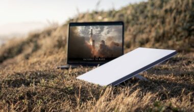 Kuvassa Starlink Mini.