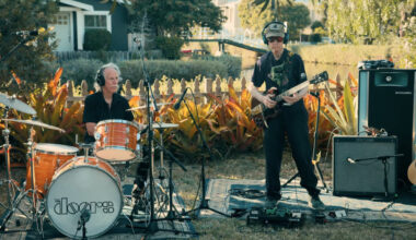 The Doors -muusikot intoutuivat versioimaan yhtyeen klassikkoa - kyseessä ei olekaan mikään ihan tavanomainen cover