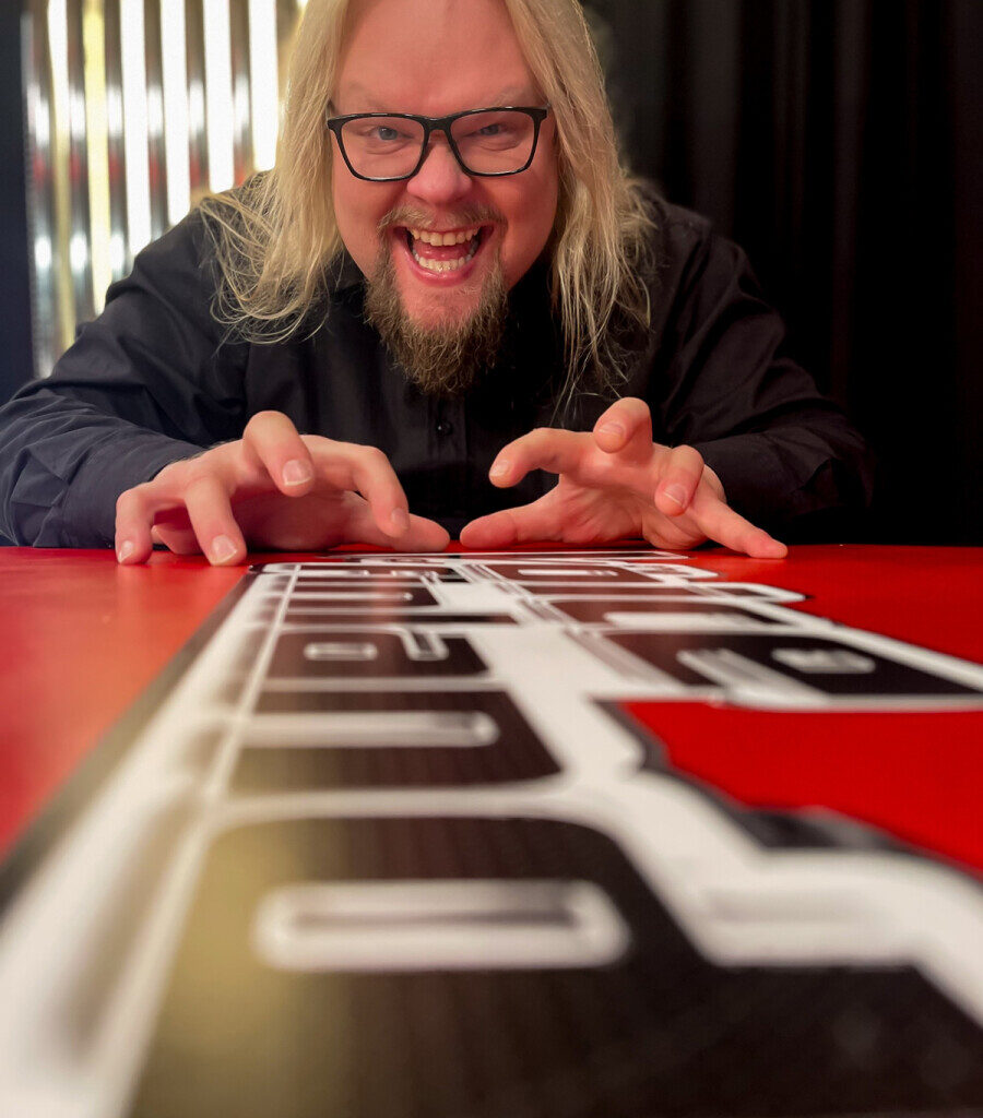 Kuhmolaisille tuttu Elmeri The Voice of Finlandiin – ”Välilllä kaipaan” niitä, tunnustaa hän Viniden ajoista