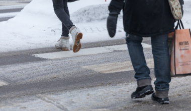 Työmatkoilla piilee vaara: tuhansia liukastumisia joka vuosi