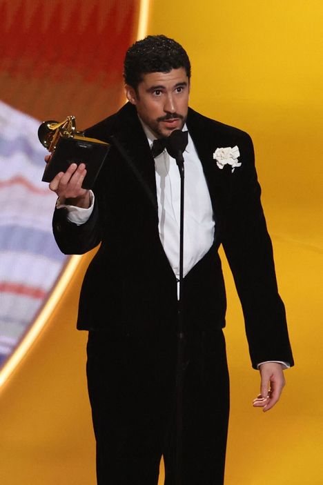 Vuoden albumi -palkinnon nappasi puertoricolaisen rap-artistin Bad Bunnyn levy Debí Tirar Más Fotos.