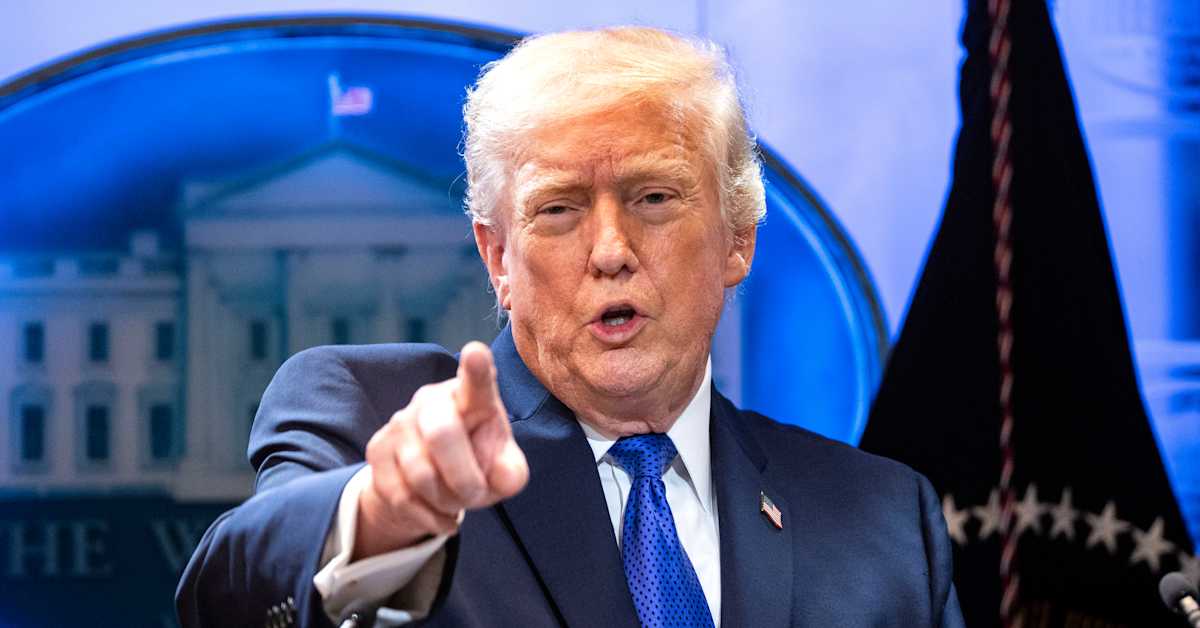Trump sanoo nostavansa eilen asettamansa 10 prosentin tullit 15 prosenttiin | Uutisia lyhyesti