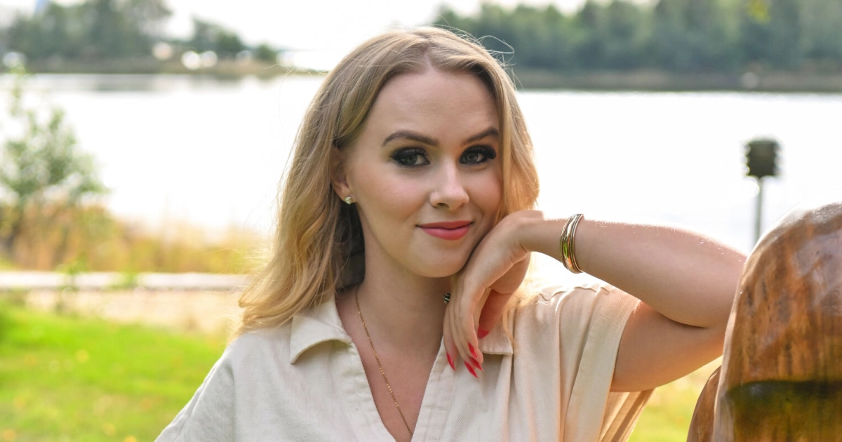 Helmi Loukasmäki 25 vuotta - Upea synttärikuva