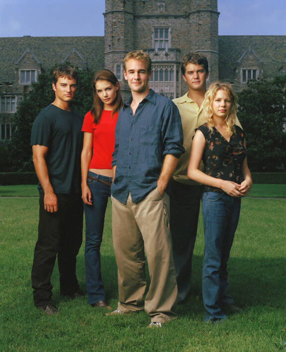 Dawson's Creek -sarjassa näyttelivät Kerr Smith (vas.), Katie Holmes, James Van Der Beek, Joshua Jackson ja Michelle Williams.